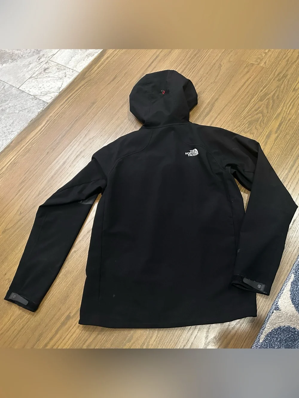 The North Face Summit Series Men’s M Black Hooded Softshell Jacket Red Accents